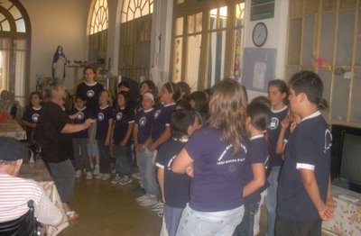 Los niños y el canto religioso